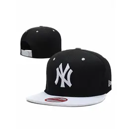 NEW ERA: Чёрная кепка 
