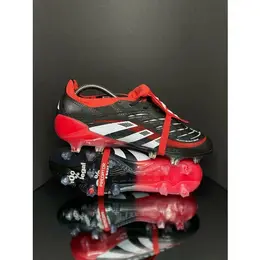 adidas: Красные кеды 