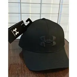 Under Armour: Чёрная кепка 