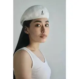 KANGOL: Белая шапка 