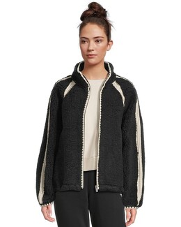 UGG: Чёрная куртка  Fluff