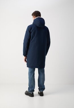 Scotch & Soda: Зимнее пальто 