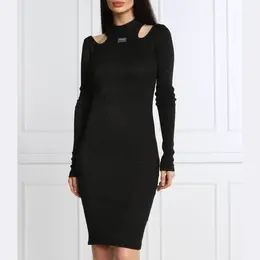 Versace: Чёрное платье 