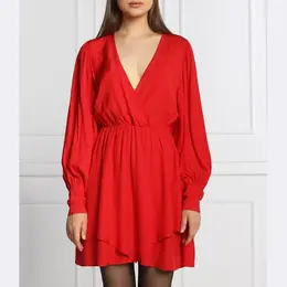 Patrizia Pepe: Красное платье 