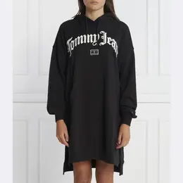 Tommy Hilfiger: Чёрное платье 