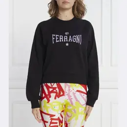 Chiara Ferragni: Чёрная толстовка 