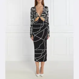 Versace: Чёрное платье 