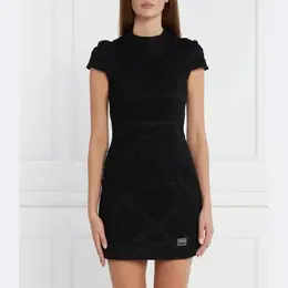 Versace: Чёрное платье 