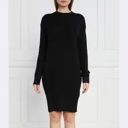 Armani Exchange: Чёрное платье 