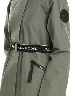 Canada Goose: Зелёное пальто 