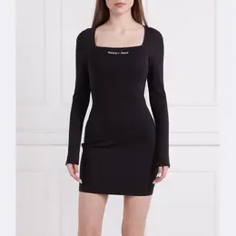 Tommy Hilfiger: Обтягивающее платье 