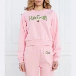 Chiara Ferragni: Розовая толстовка 