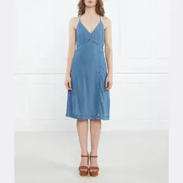 GUESS: Джинсовое платье 