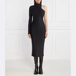 Patrizia Pepe: Чёрное платье 