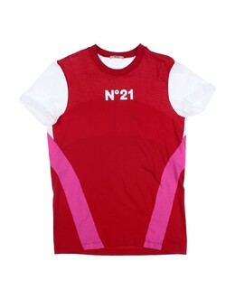 N°21: Красная футболка 