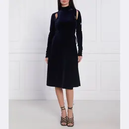 Versace: Синее платье 