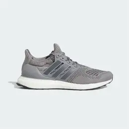 adidas: Серые кроссовки  UltraBoost