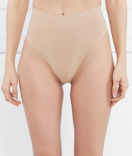 Spanx: Бежевые трусы 