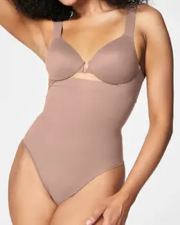 Spanx: Светлые трусы 