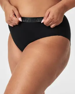 Spanx: Чёрные трусы 