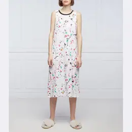 DKNY: Прямое неглиже 