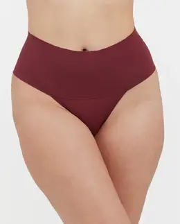 Spanx: Бордовые трусы 