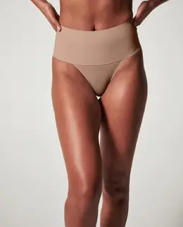 Spanx: Бежевые трусы 