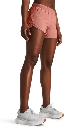 Under Armour: Розовые шорты 