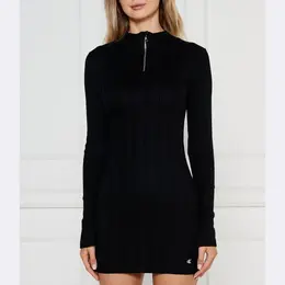 Calvin Klein: Чёрное платье 