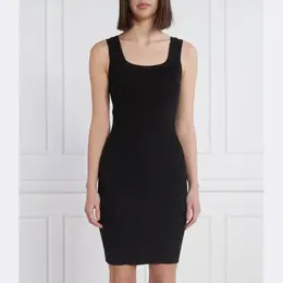 Calvin Klein: Чёрное платье 