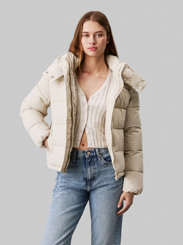 Calvin Klein Jeans: Бежевая куртка 
