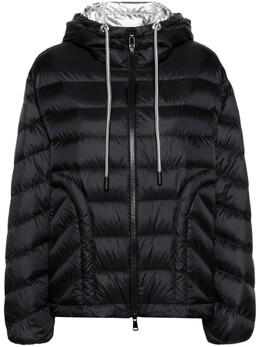 Moncler: Чёрный пуховик 