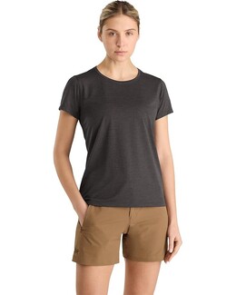 Arc'teryx: Чёрная футболка 