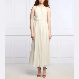 Patrizia Pepe: Бежевое платье 