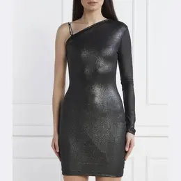 Karl Lagerfeld: Чёрное платье 