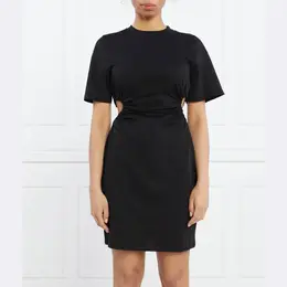 Karl Lagerfeld: Чёрное платье 
