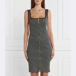 Pinko: Чёрное платье 
