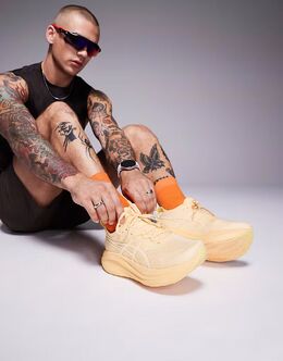 Asics: Светлые кроссовки  Gel-Nimbus Lite
