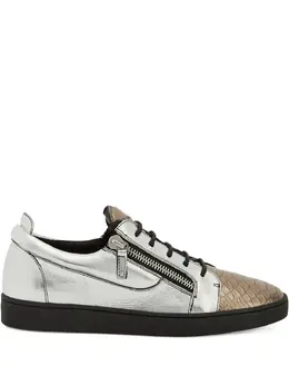 Giuseppe Zanotti: Серебристые кроссовки  Frankie