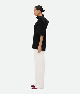 Bottega Veneta: Чёрный топ 