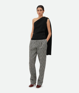 Bottega Veneta: Чёрный топ 