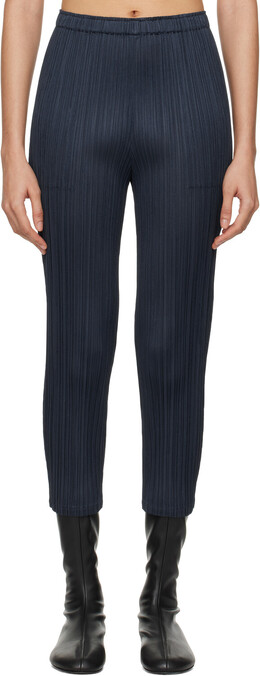 Pleats Please Issey Miyake: Тёмные брюки 