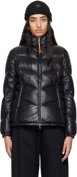 Moncler: Чёрная куртка 