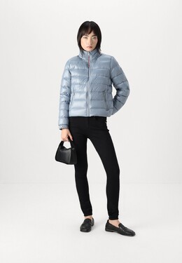 Tommy Hilfiger: Синий пуховик 