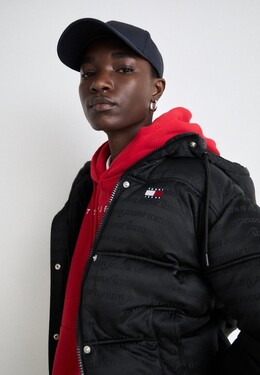 Tommy Jeans: Зимний пуховик 