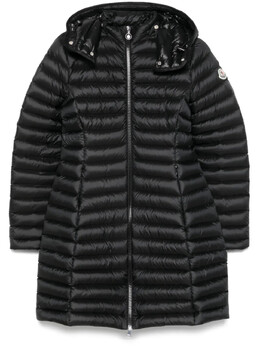 Moncler: Чёрное пальто 