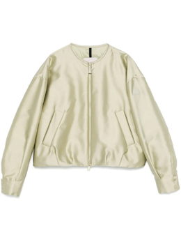Moncler: Зелёная куртка 