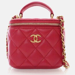 Chanel: Красная сумка 