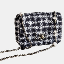 Chanel: Многоцветная сумка 