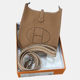 Hermes: Серебристая сумка 